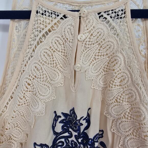 Altar’d State Cream Navy Crochet Embroidered Lace Sleeveless Boho Chic Top S - Picture 4 of 9